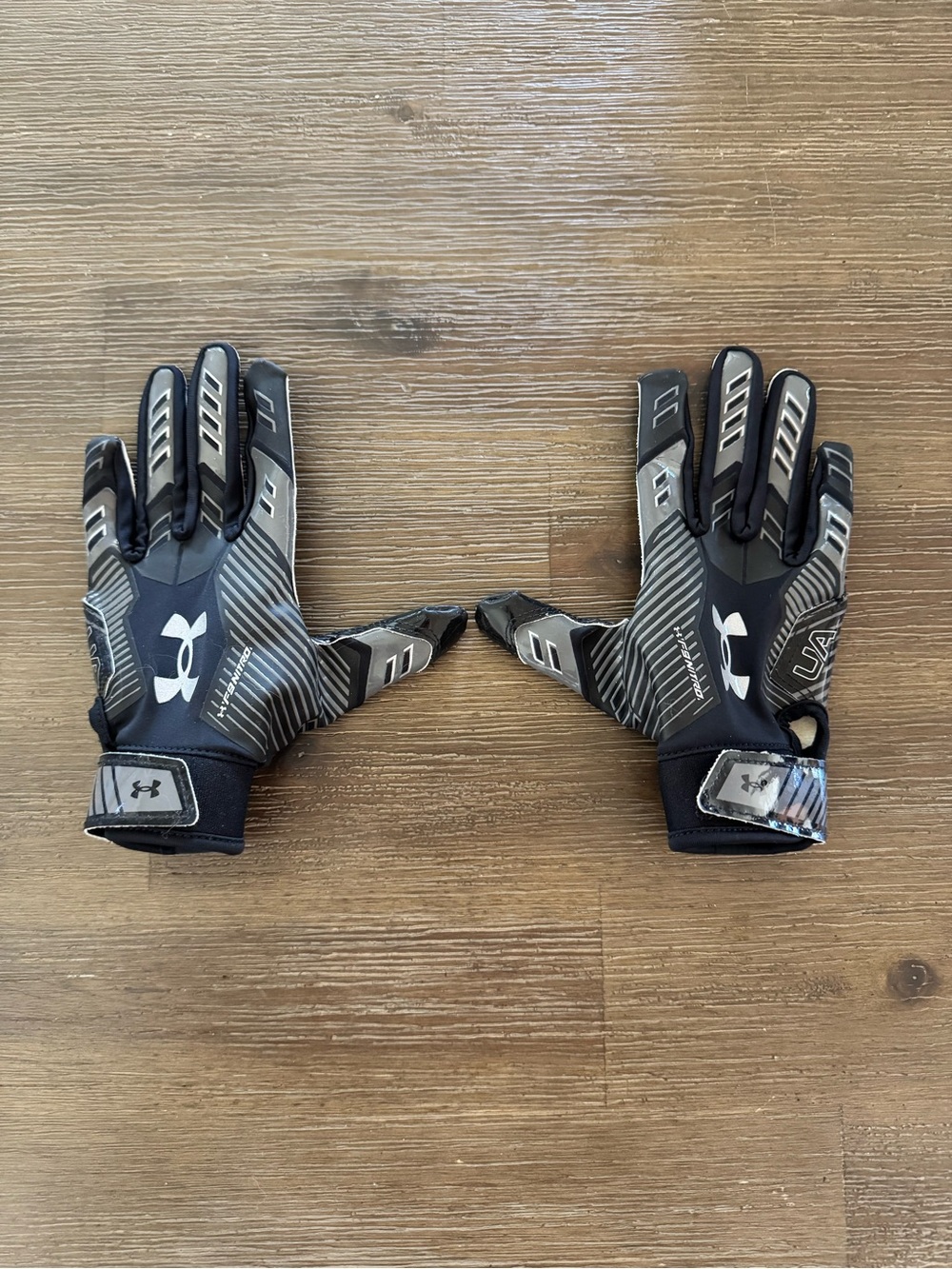 🟡EUC🟡 Under Armour UA F9 Nitro Printed Football Gloves - Youth Size Small